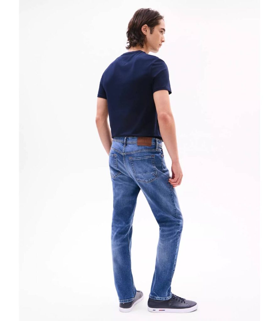 Tommy Hilfiger 58